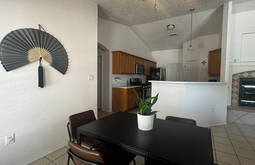 Albuquerque House | Charming 3-Bedroom Family-Friendly House in Albuquerque with Easy Commute