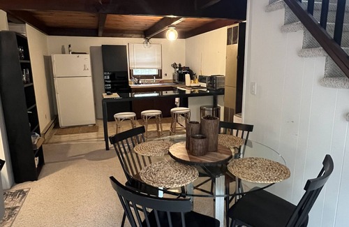 Thornhurst House | Charming 3-bedroom house in the enchanting Arrowhead Lake Community