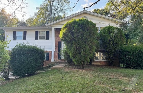 Waldorf House | Charming 3-bedroom retreat in White Plains