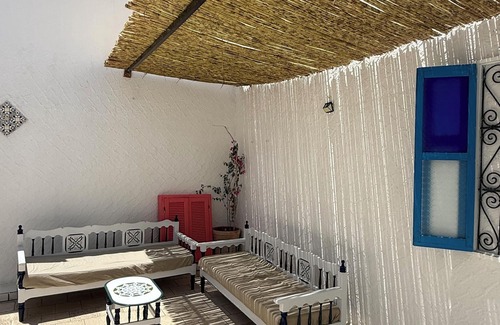 El Maamoura House | Charming 3-BR House Walk to Beach Tunisian Getaway