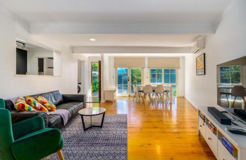 Turner House | Charming 3BR Turner Home Near Canberra Centre - Hosted by Canstay
