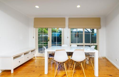 Turner House | Charming 3BR Turner Home Near Canberra Centre - Hosted by Canstay