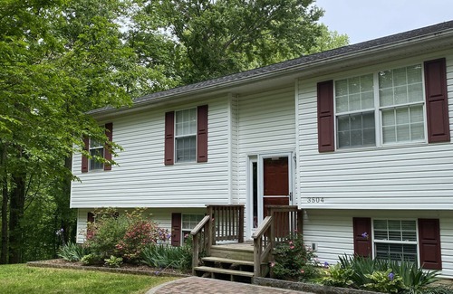 Chesapeake Beach House | Charming 4 Bdr 3 Bath Chesapeake Beach Home 2 king beds, a queen and bunk bed