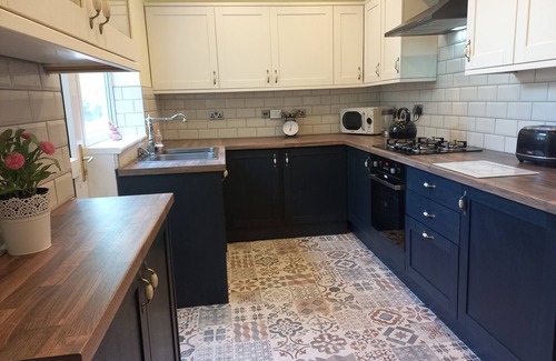 Retford House | Charming 4-bed Victorian House in Retford