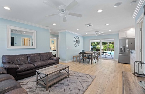 Jupiter House | Charming 4-Bedroom Beach Bungalow with Idyllic Pool & Backyard