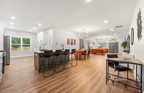 Atlanta House | Charming 4-bedroom building in terrific Atlanta by Deity Villas