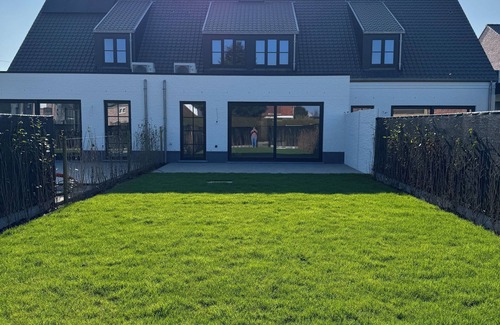 Uitbergen Cottage | Charming 4-bedroom cottage in Berlare with WiFi access