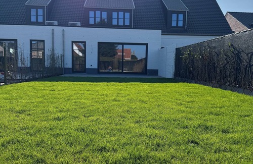 Uitbergen Cottage | Charming 4-bedroom cottage in Berlare with WiFi access