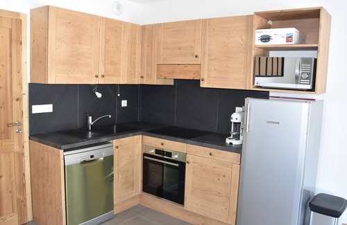 Pralognan-la-Vanoise Apartment | Charming Apartment with Large Terrace, Close to Ski Lift and Aquatic Center