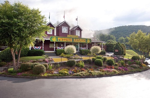 Boone Cottage | Charming A-frame cottage✨Boone & Blowing Rock✨Bold Creek✨Huge Deck✨Hound Ears