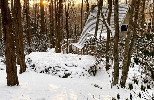 Boone Cottage | Charming A-frame cottage✨Boone & Blowing Rock✨Bold Creek✨Huge Deck✨Hound Ears