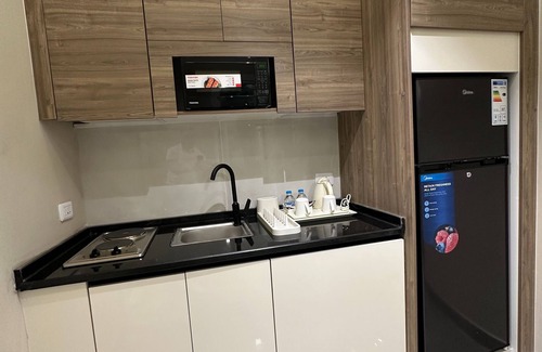 Al Swaifyeh Apartment | Charming Amman Apartment with Terrace and Garden