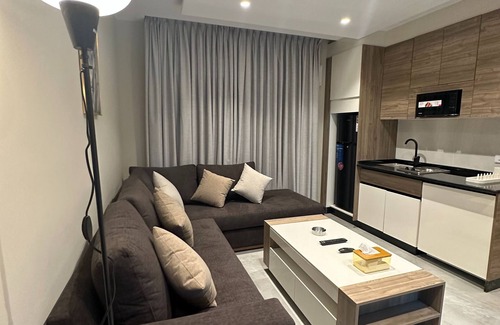 Al Swaifyeh Apartment | Charming Amman Apartment with Moern Amenities