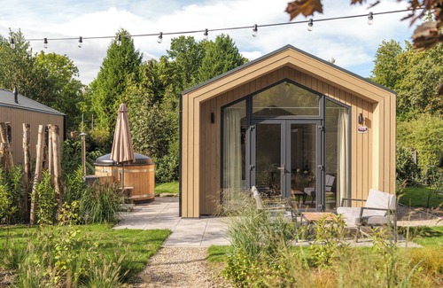 Loenen House | Charming and luxurious accommodation with a private hot tub on the beautiful Veluwe.