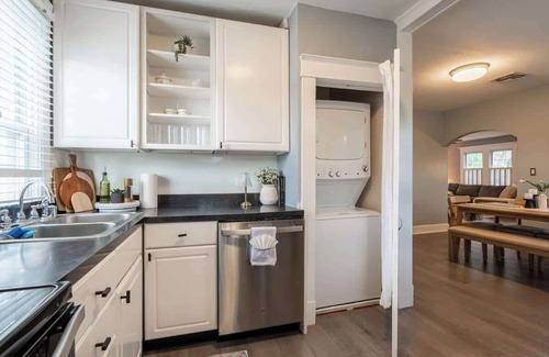 Annapolis House | Charming Annapolis Home with Cozy Outdoor Hangout