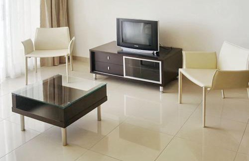 Oroklini Apartment | Charming Apartment in Larnaca with Sea View – 73 m²