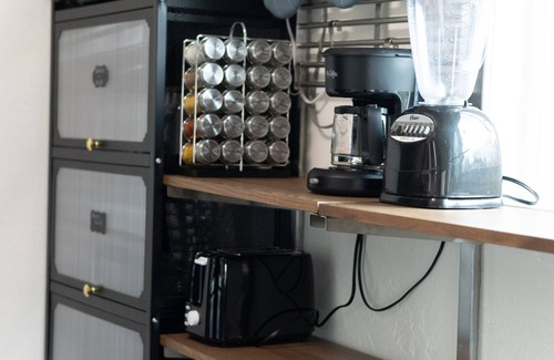 Central City Apartment | Charming Apt With King Bed in the Heart of SLC
