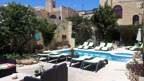 Qala Bed & Breakfast | Charming B&B Dar Ta Zeppi