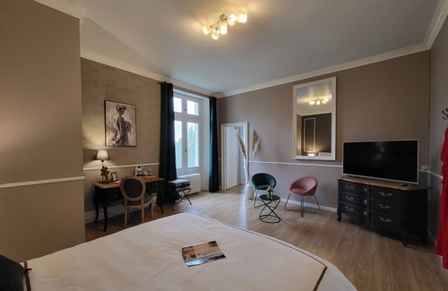 Cluis Bed & Breakfast | Charming B&B in a castle with garden and breakfast included