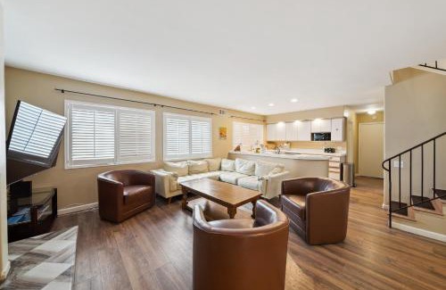 Corona del Mar House | Charming Beach Duplex Home in Corona del Mar
