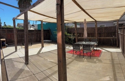 Dimond House | Charming boho inspired 3-bedroom 2-bath w/large patio Oakland, Ca!