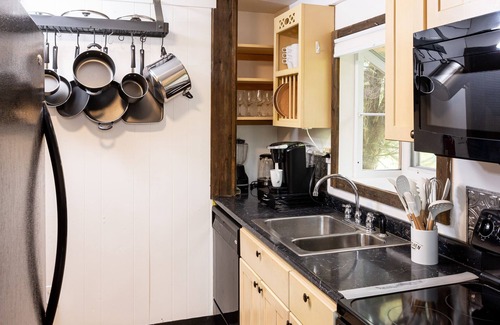 Middletown Cottage | CHARMING BOHO-STYLE COTTAGE IN MIDDLETOWN NY