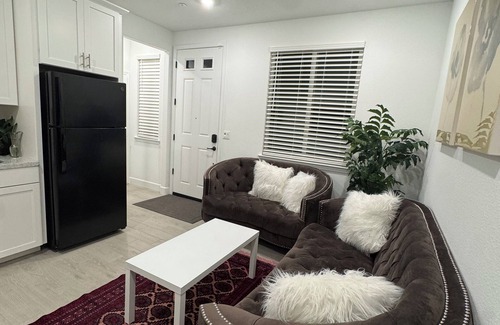 Antelope House | Charming brand-new 1-bedroom, 1-bath private suite