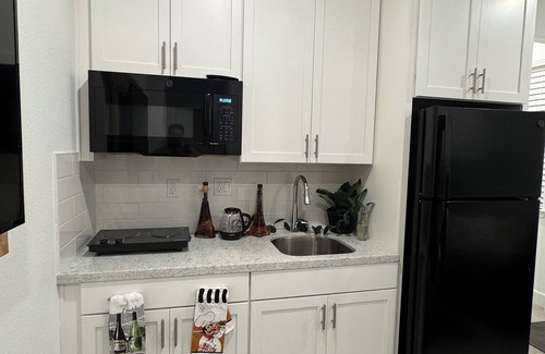 Antelope House | Charming brand-new 1-bedroom, 1-bath private suite