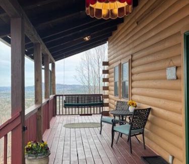 Caroleen House | Charming Cabin with Incredible Mountain Views