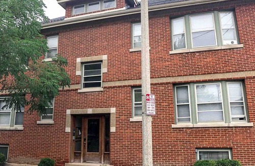 Oak Park Apartment | Charming Chicago-Style, Vintage, Tv NFL PASS
