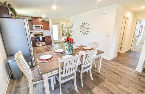 Tuscaloosa House | Charming & Comfy - Close to Stadium & Campus - Parents - Game Weekend