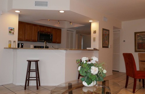 Cypress Lake Condo | Charming Condo in awesome location for shopping, dining, entertainment, beach