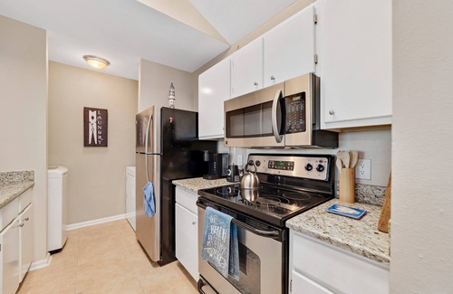 Gulf Shores Condo | Charming Condo With Luxe Amenities Less Than 10 Minutes From the Beach
