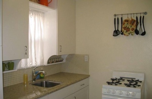 Ocean Beach Cottage | Charming Cottage: 5-minute walk to beach!