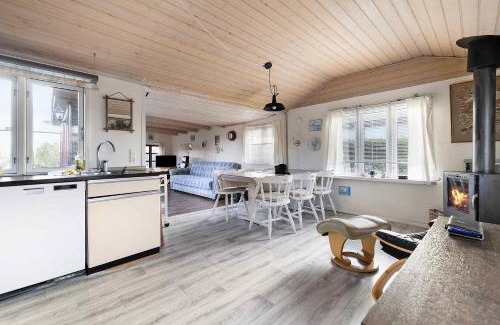 Mesinge House | Charming Cottage In Mesinge