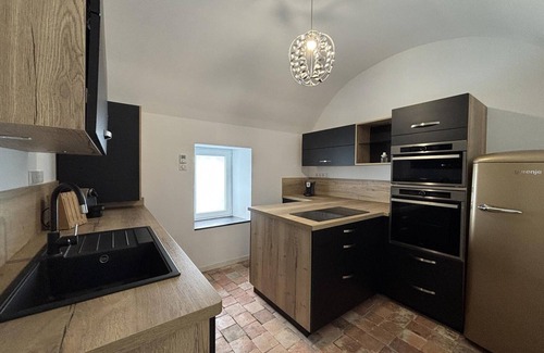 Souvigny Cottage | Charming Cottage in Souvigny, Private Garden, Pet Friendly