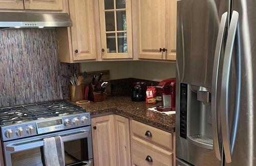 Glen Ellen Cottage | Charming Cottage in Heart of Sonoma Valley Wine Country