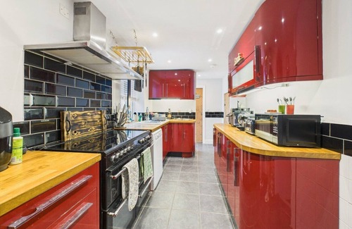 St. Newlyn East Cottage | Charming Cottage nr Newquay– Sleeps 5 & Cosy Fire