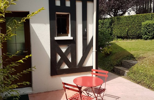 La Vallee Cottage | Charming cottage on the heights of Houlgate 2 Bedrooms/5 persons