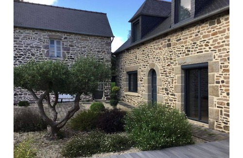 Plouezec House | Charming cottage with jacuzzi