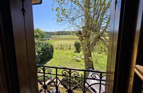 Paulmy Cottage | Charming Countryside Retreat with Garden, Fireplace, and Modern Amenities in Southern Touraine