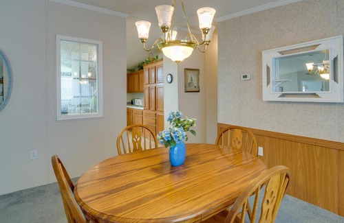 Fruitland House | Charming Crescent City Home Near Lakes!