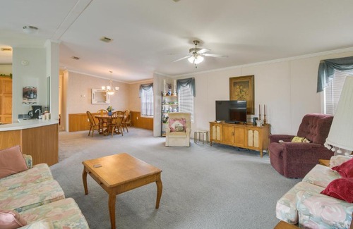 Fruitland House | Charming Crescent City Home Near Lakes!