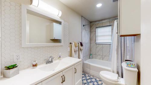 Twin Falls Apartment | Charming Downtown Bungalow - King Bed, Office