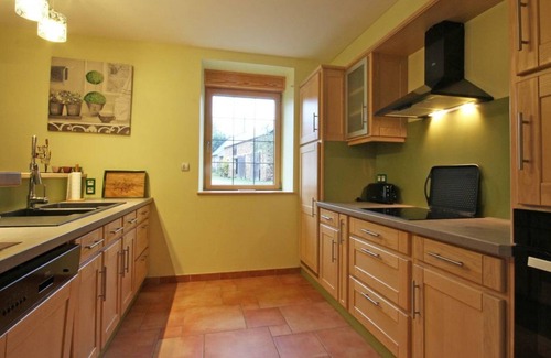La Baroche-sous-Luce Cottage | Charming Eco-Friendly 15th Century Cottage with Enclosed Garden and Modern Amenities