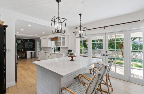 Palmetto Bay House | Charming Estate House on classic Old Cutler rd.