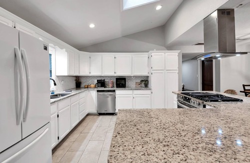 Waco House | Charming Farmhouse Unplug Unwind Explore Waco