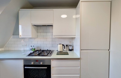 London Borough of Bromley Apartment | Charming Flat in Bromley Near Attractions