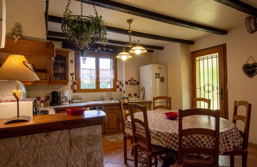 Blis-et-Born Cottage | Charming Village House with Fireplace, Wi-Fi & Bikes Close to Périgueux