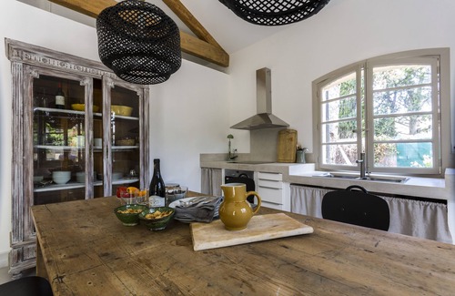 St.-Remy-de-Provence Villa | Charming villa with swimming pool close to the center of St Rémy de Provence 4-6